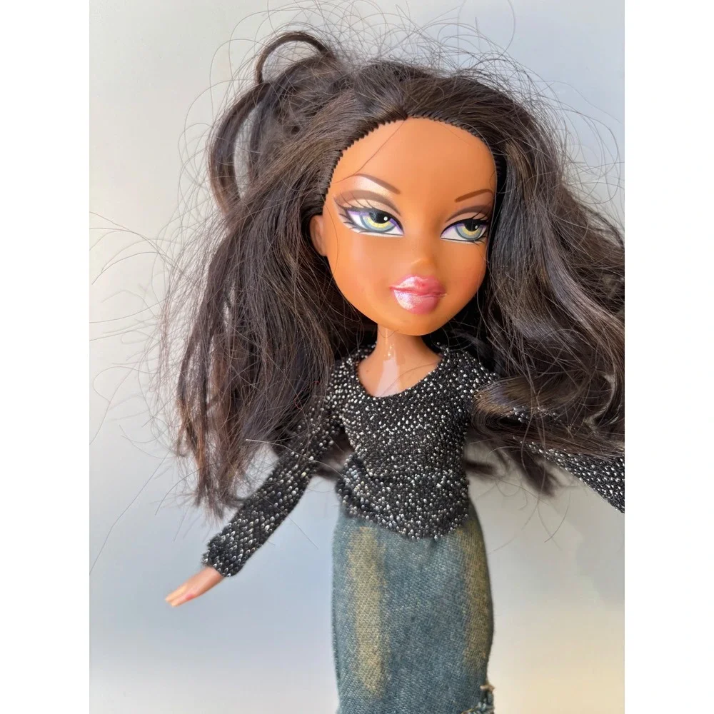 Bratz Sasha Doll 2001 MGA Entertainment Black Shimmer Top Denim Skirt Pink Boots